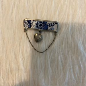 Vintage Porcelain Stone Flower Brooch